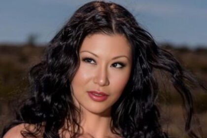 Ex-Banker Dr Mercy Li Turned Glamour Model After HR Trouble Over Daring Outfits5